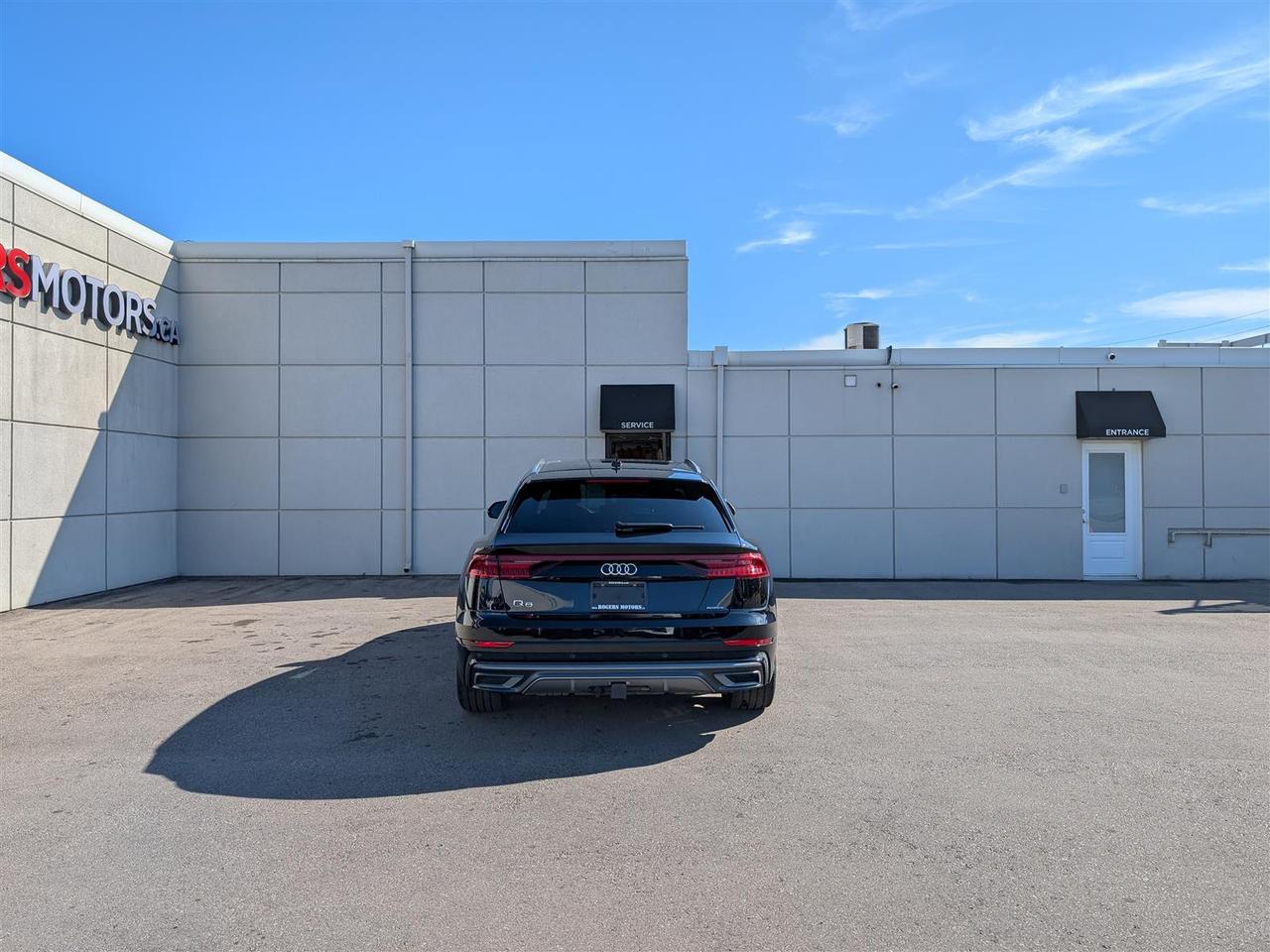 2022 Audi Q8 TECHNIK QTRO - PANO ROOF - NAVI - TECH FEATS Photo