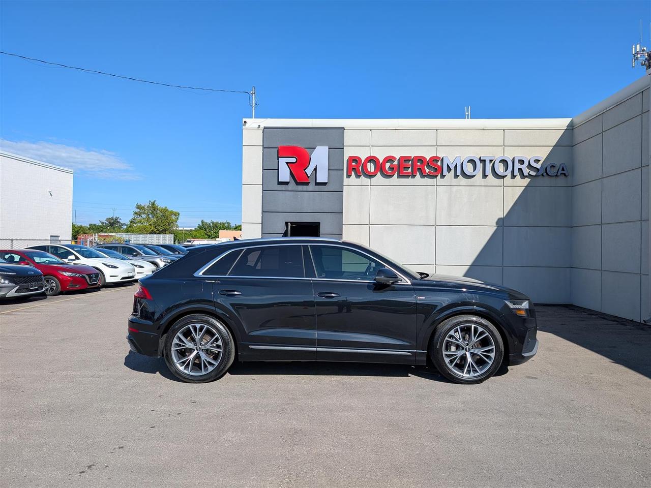 2022 Audi Q8 TECHNIK QTRO - PANO ROOF - NAVI - TECH FEATS Photo