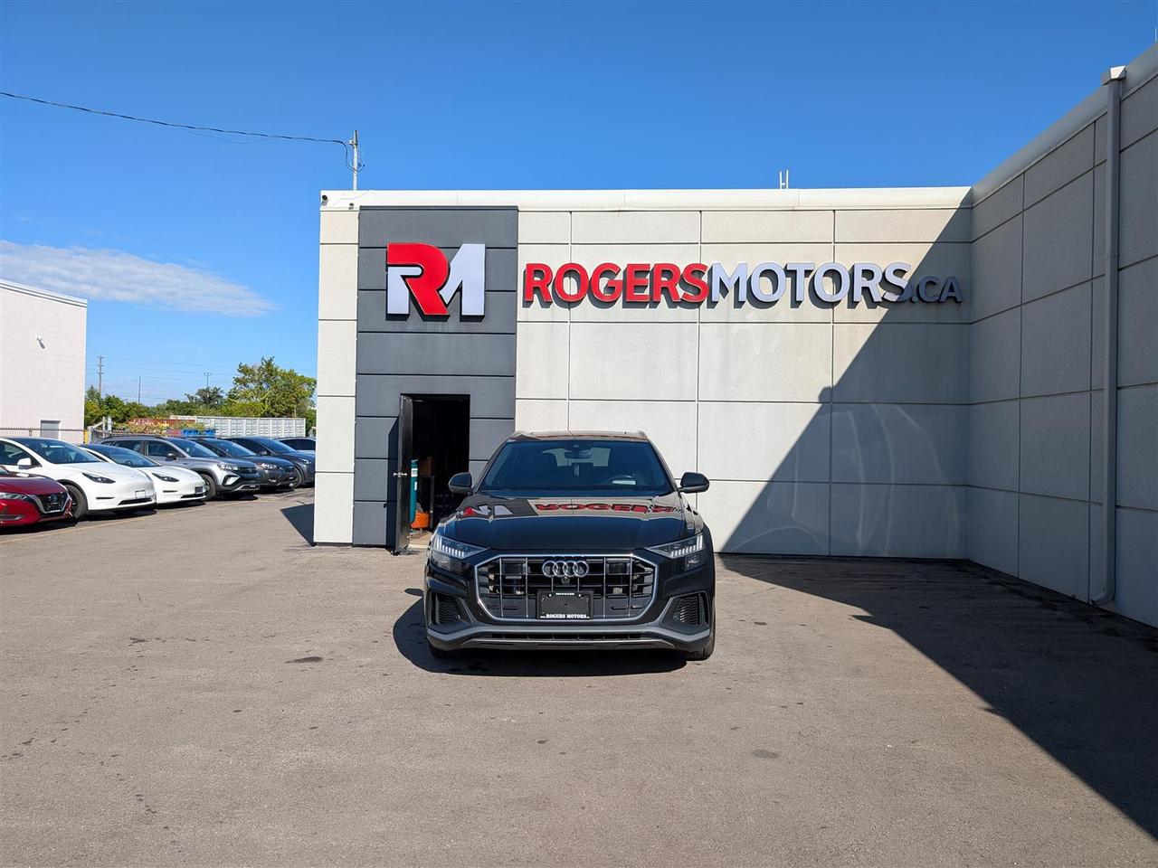 2022 Audi Q8 TECHNIK QTRO - PANO ROOF - NAVI - TECH FEATS Photo