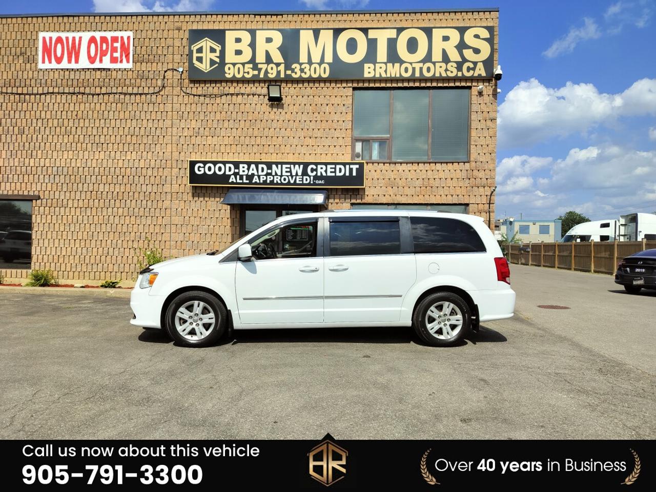 2016 Dodge Grand Caravan Crew | Stow and Go Photo3
