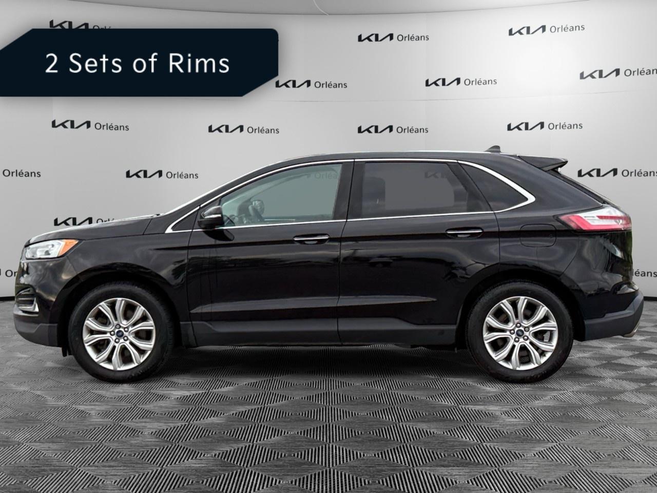 2021 Ford Edge Titanium AWD Photo1