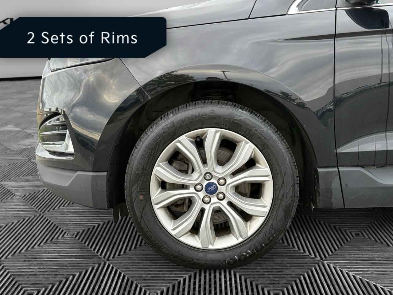 2021 Ford Edge Titanium AWD Photo