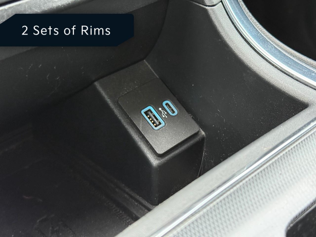 2021 Ford Edge Titanium AWD Photo