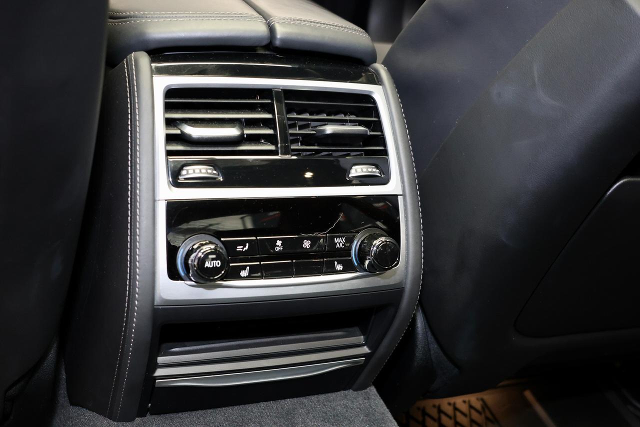 2022 BMW 7 Series 750Li xDrive INDIVIDUAL|MASSAGE|MPKG|AIRSUSPENSION Photo
