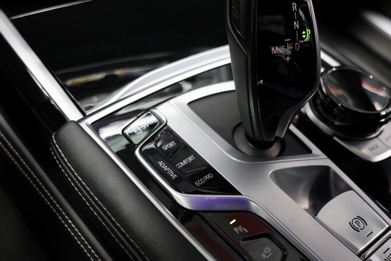 2022 BMW 7 Series 750Li xDrive INDIVIDUAL|MASSAGE|MPKG|AIRSUSPENSION Photo