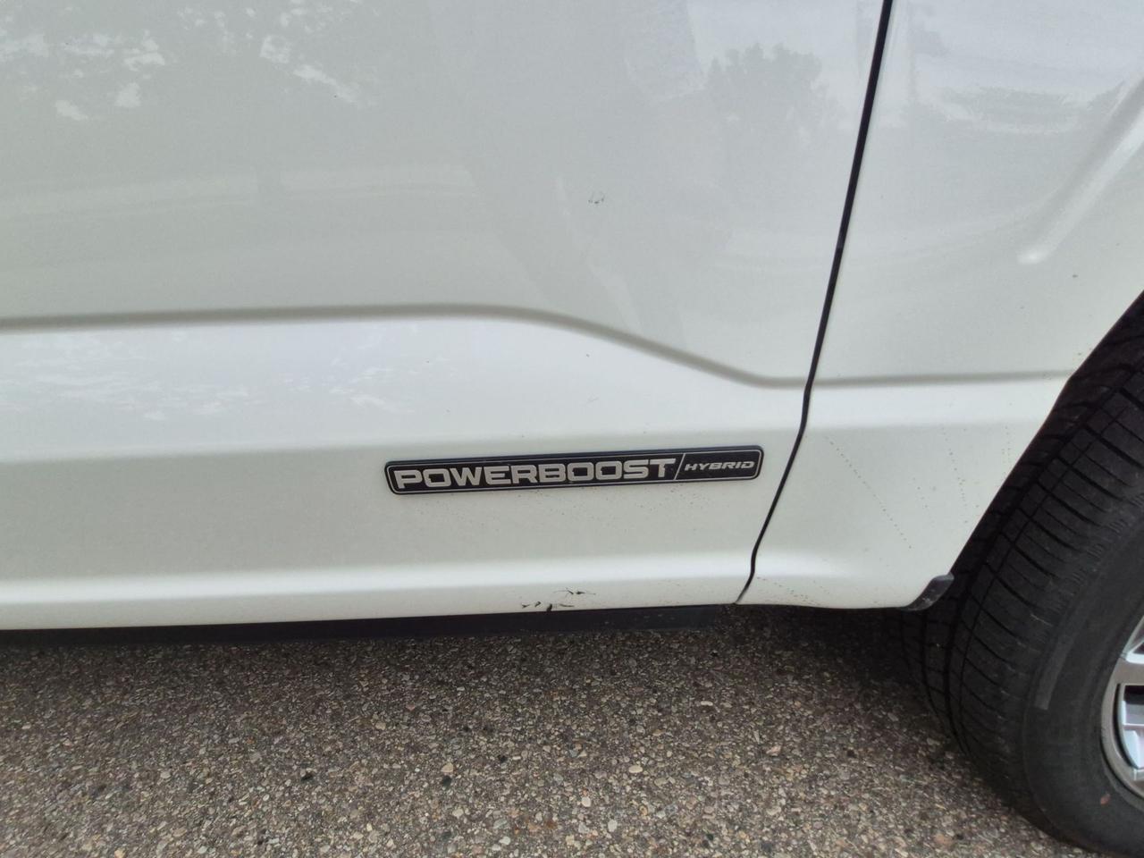 2026 Ford F-150 PLATINUM HYBRID!!! PANO ROOF, POWER RUNNING BOARDS Photo