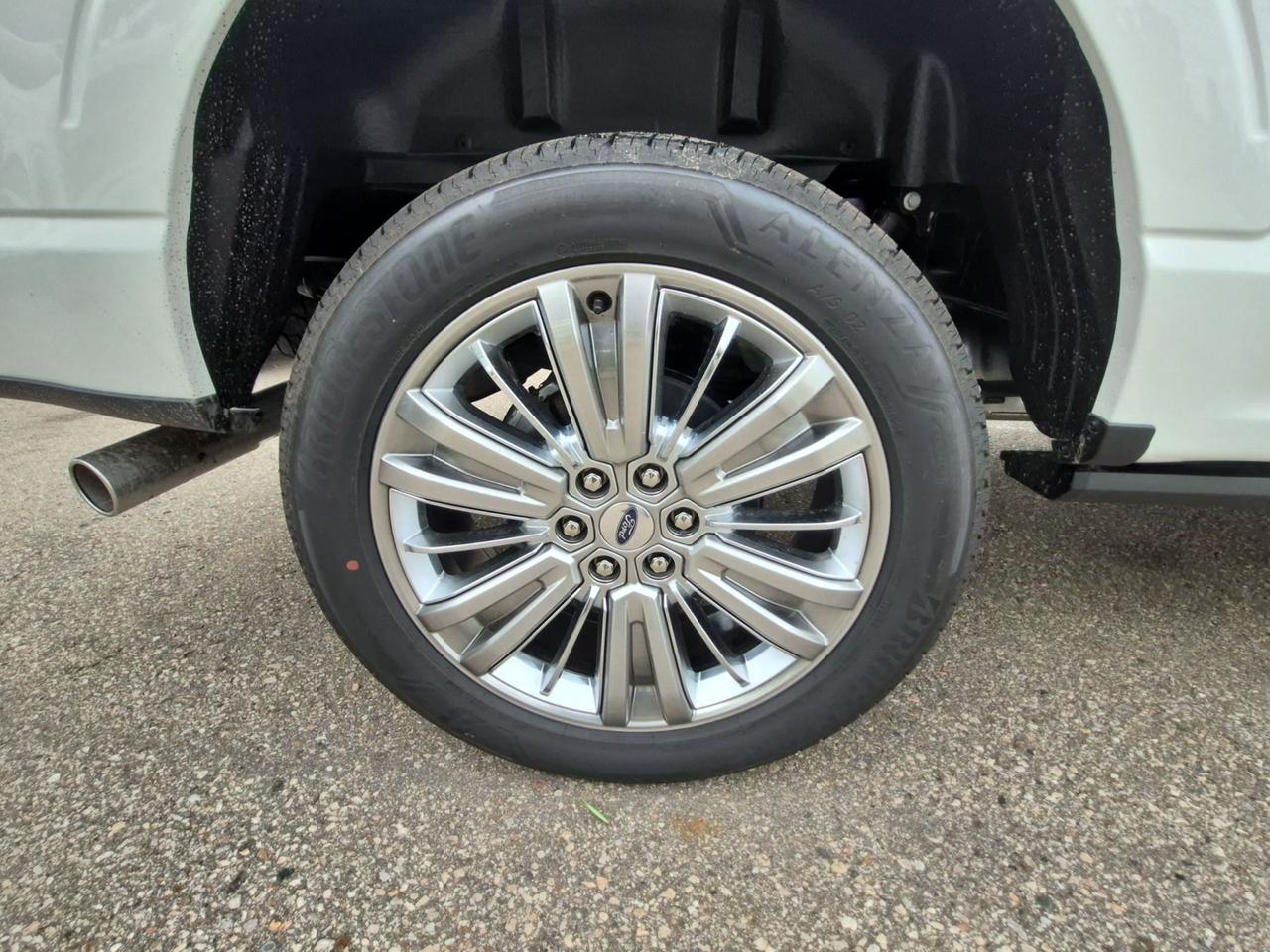 2026 Ford F-150 PLATINUM HYBRID!!! PANO ROOF, POWER RUNNING BOARDS Photo