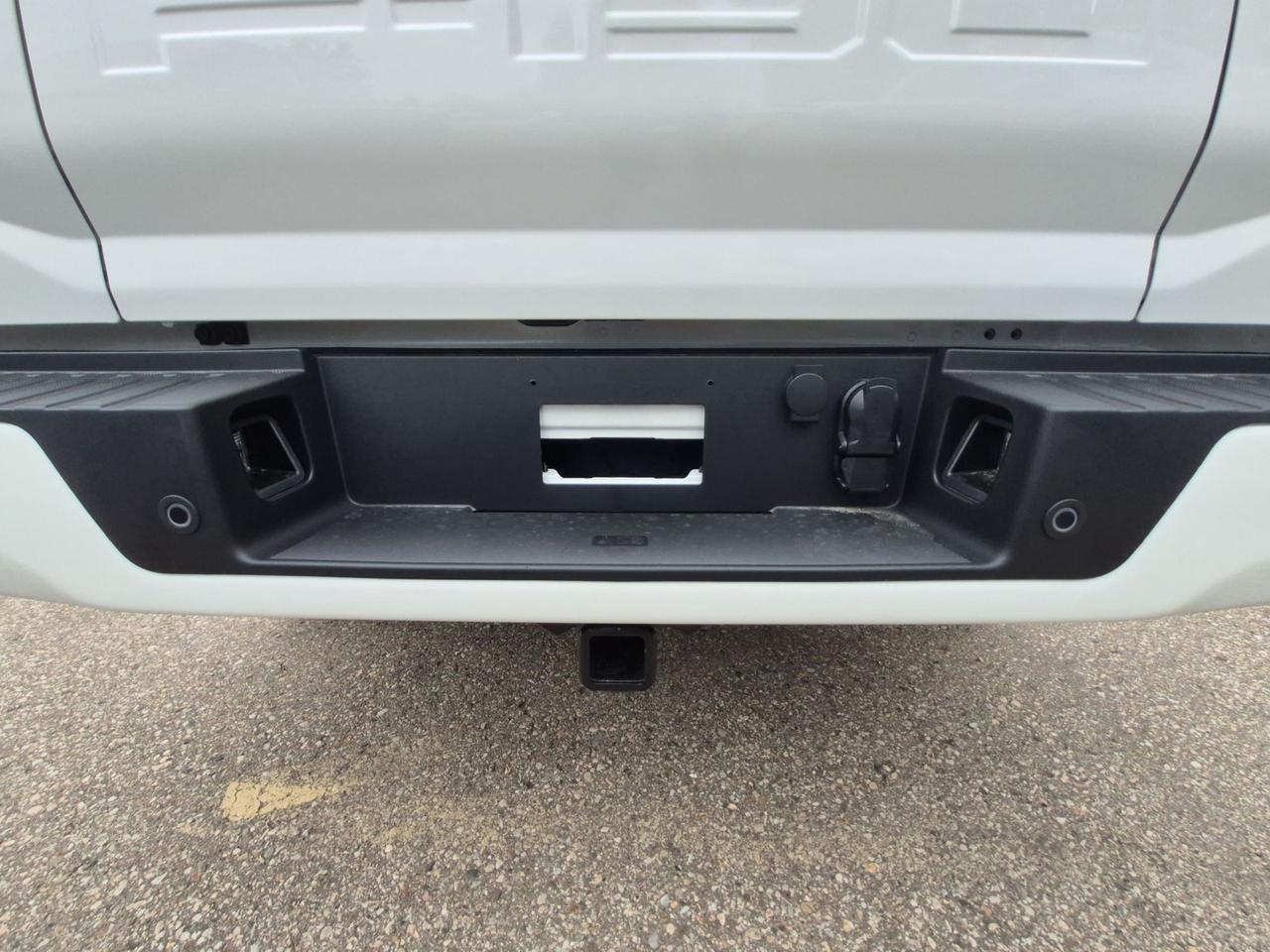 2026 Ford F-150 PLATINUM HYBRID!!! PANO ROOF, POWER RUNNING BOARDS Photo