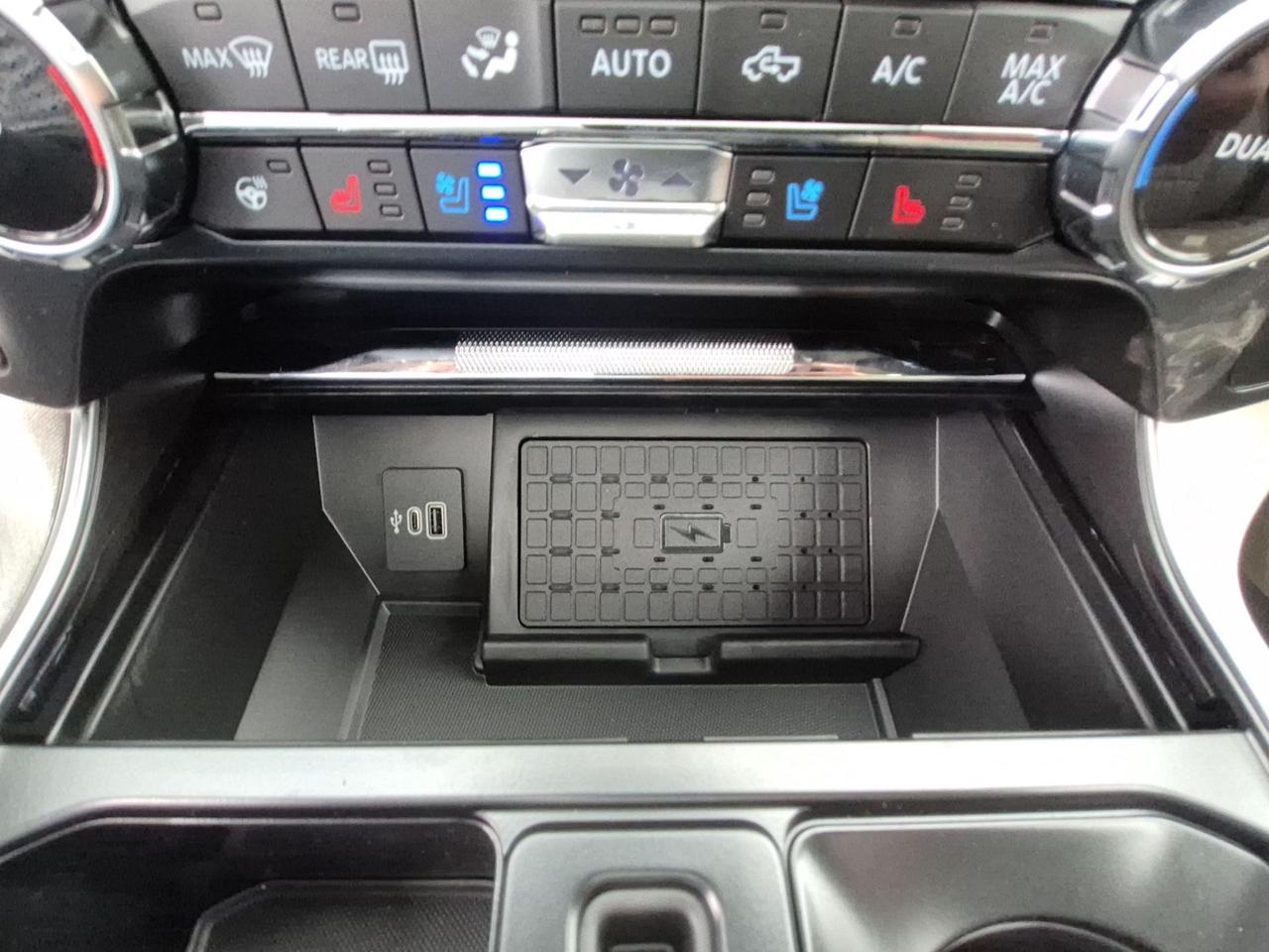 2026 Ford F-150 PLATINUM HYBRID!!! PANO ROOF, POWER RUNNING BOARDS Photo