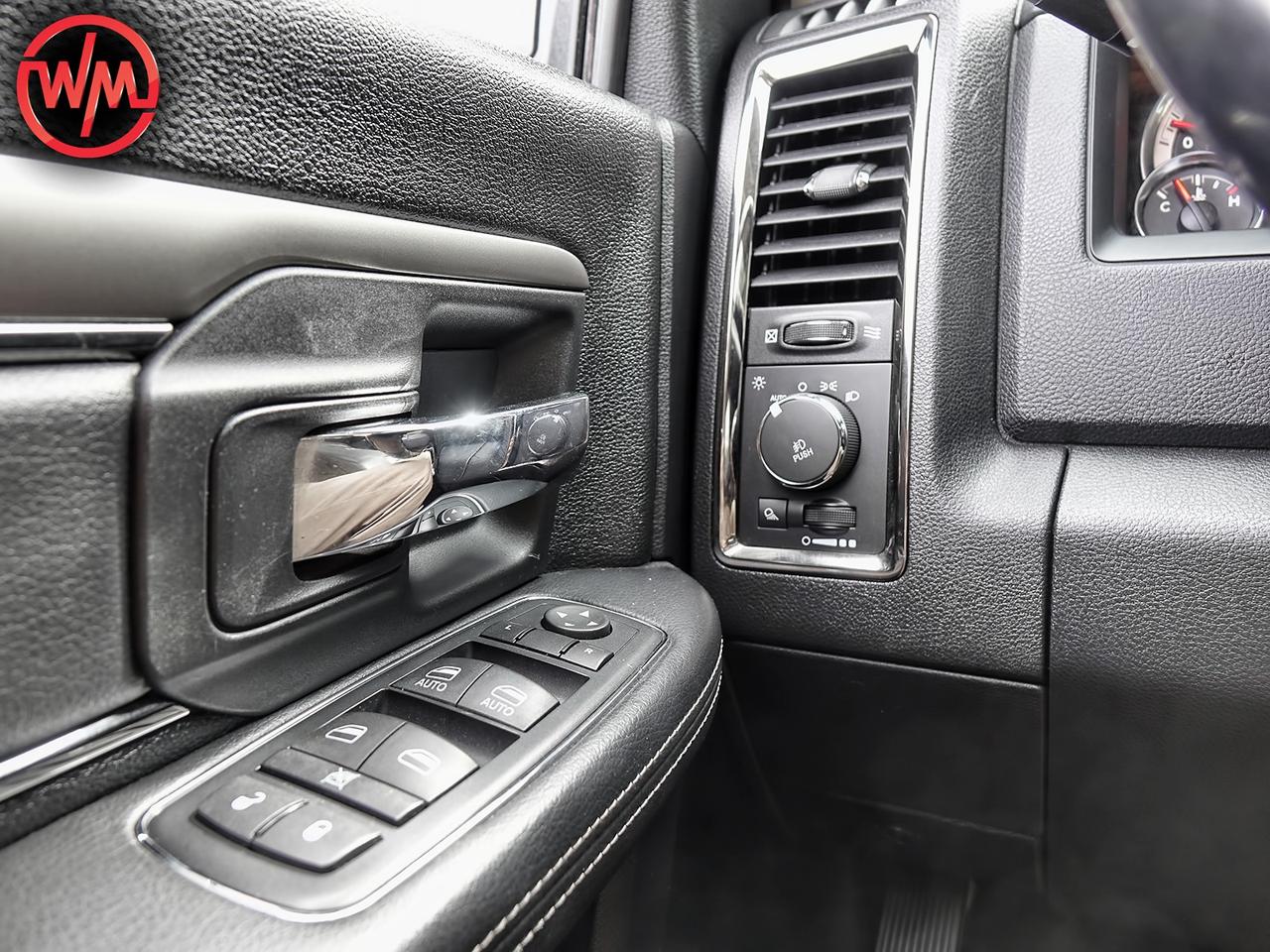 2016 RAM 1500 SPORT*HEMI*5.7L*LEATHER*4WD*SUNROOF*BLUETOOTH Photo