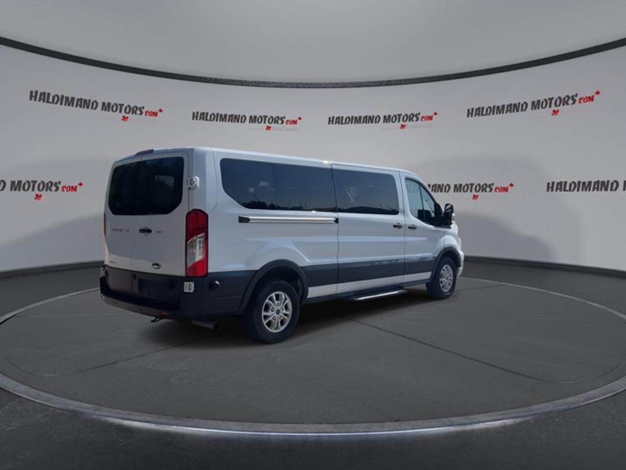 2024 Ford Transit Passenger Wagon T-350 XLT 148 Low Roof RWD | No Accidents Photo