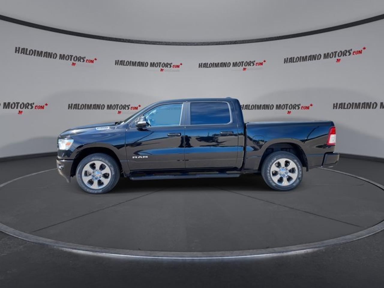 2022 RAM 1500 Big Horn Crew Cab 5'7 Box 4x4 | Heated Steering Wheel Photo4