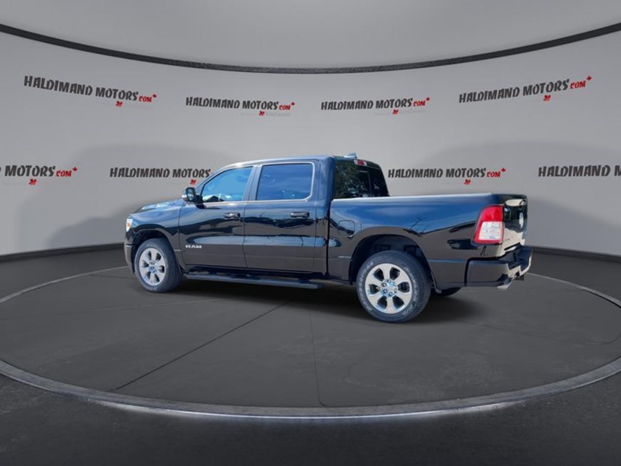 2022 RAM 1500 Big Horn Crew Cab 5'7 Box 4x4 | Heated Steering Wheel Photo