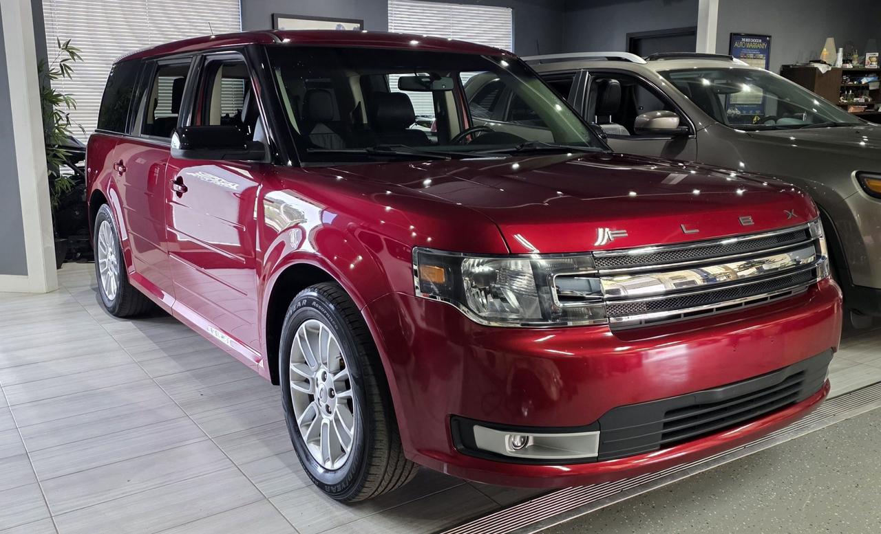 <html>
<p>Wow!!!!!.... only 73,000 original kms!!!! Fully loaded and in preferred Ruby Red pearl on black leather,clean Carfax history, NO ACCIDENTS, 1 owner since new!!! Maintained at Oakland Ford since new!!! You will NOT find another one like this one so hurry,drives like new,sold certified,sale price does not include licensing or taxes.... Providing the public with quality pre-owned vehicles since 1995!!!! Warranties and financing are available O.A.C </p>
</html>