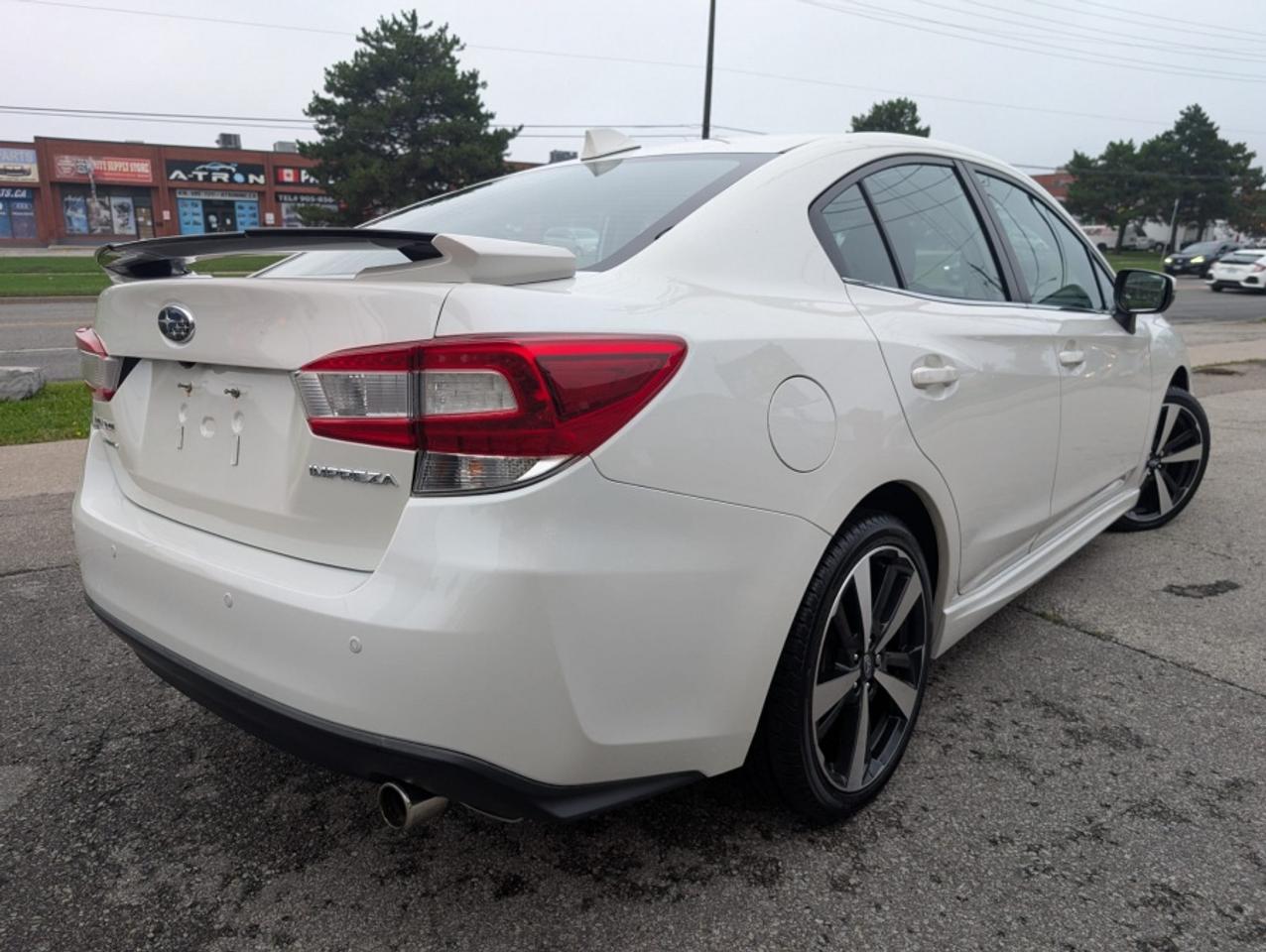 2019 Subaru Impreza LIMITED * NAVIGATION * LEATHER * SUNROOF * HARMAN - Photo #5