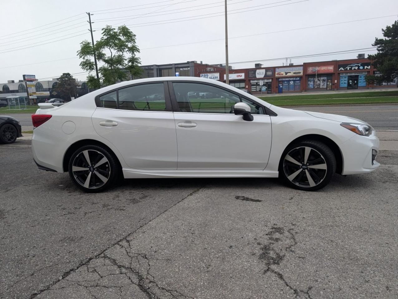 2019 Subaru Impreza LIMITED * NAVIGATION * LEATHER * SUNROOF * HARMAN - Photo #4