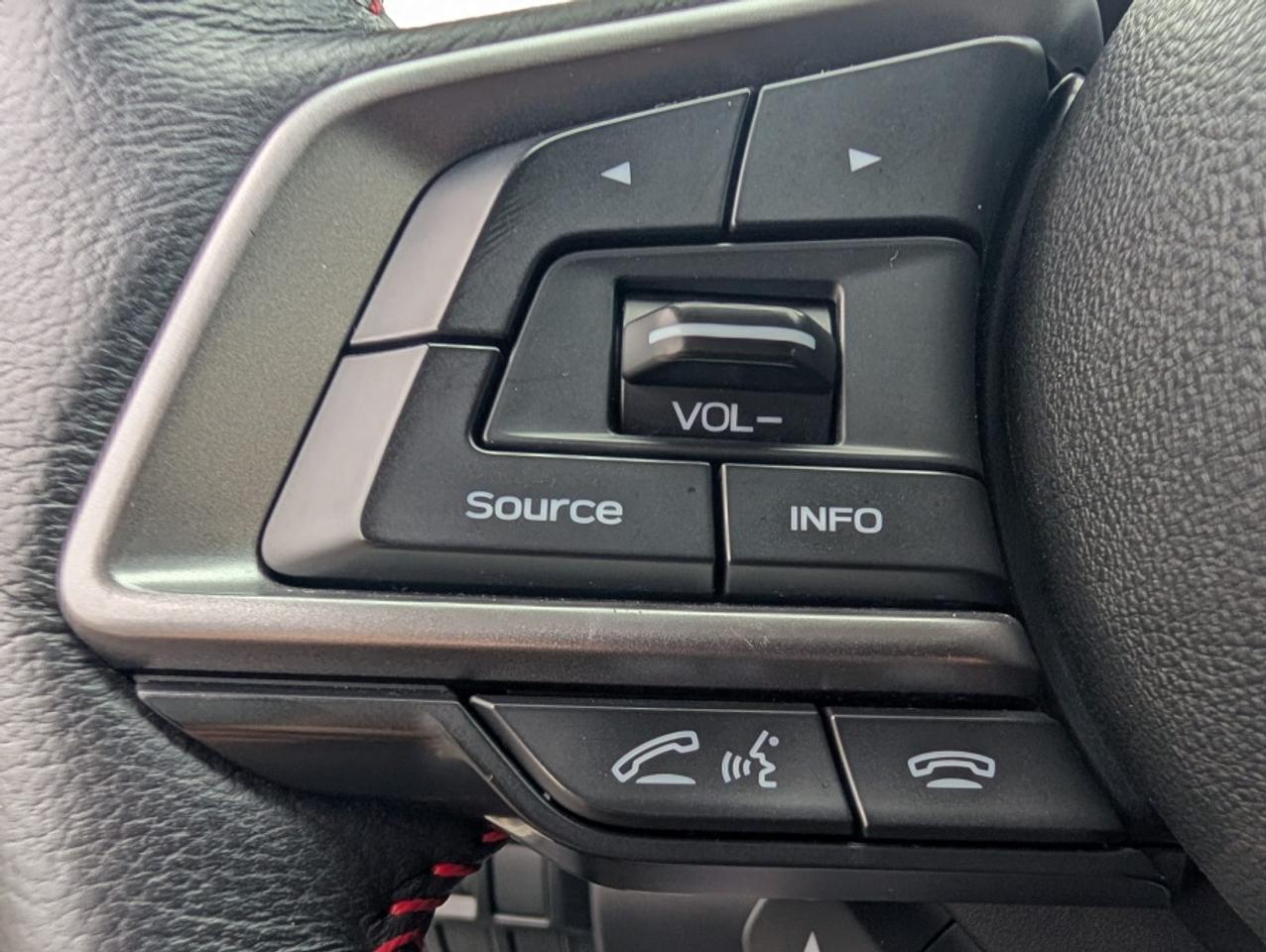 2019 Subaru Impreza LIMITED * NAVIGATION * LEATHER * SUNROOF * HARMAN Photo