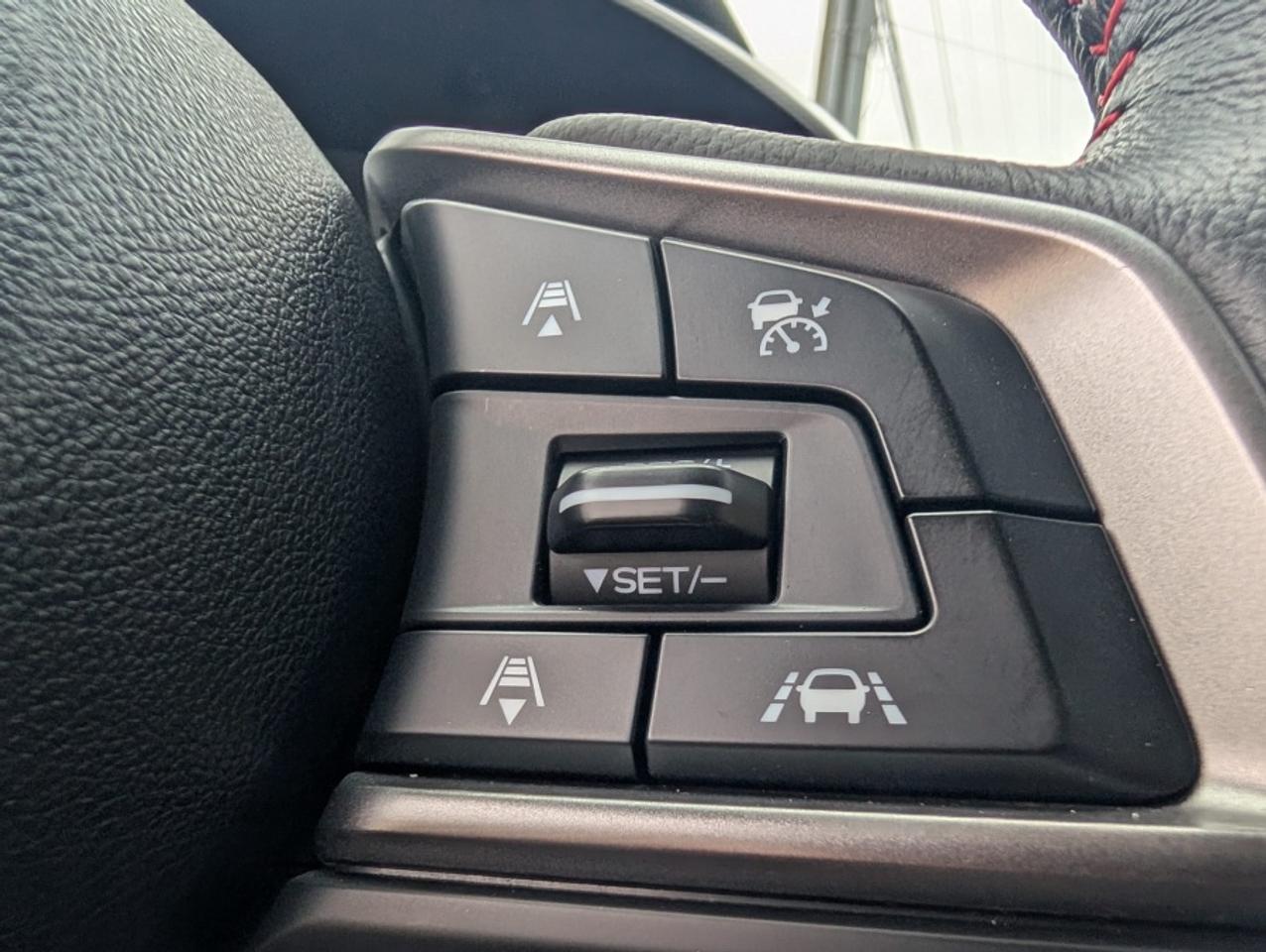 2019 Subaru Impreza LIMITED * NAVIGATION * LEATHER * SUNROOF * HARMAN - Photo #16