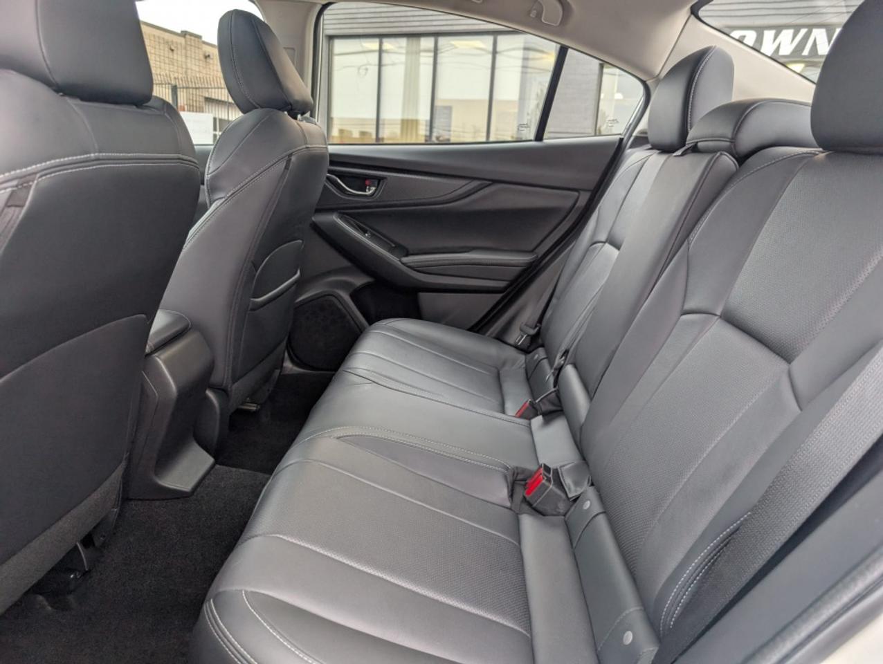 2019 Subaru Impreza LIMITED * NAVIGATION * LEATHER * SUNROOF * HARMAN Photo