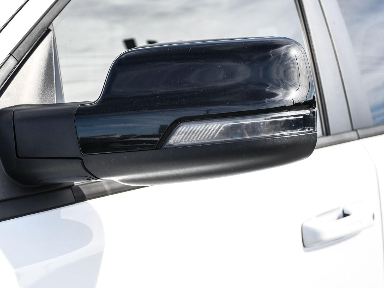 2025 RAM 1500 SPORT 4X4 CREW CAB 5'7" BOX Photo