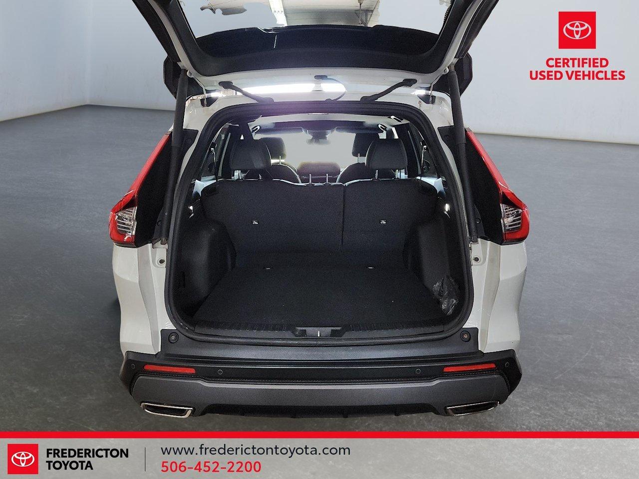 2023 Honda CR-V Hybrid Touring Photo