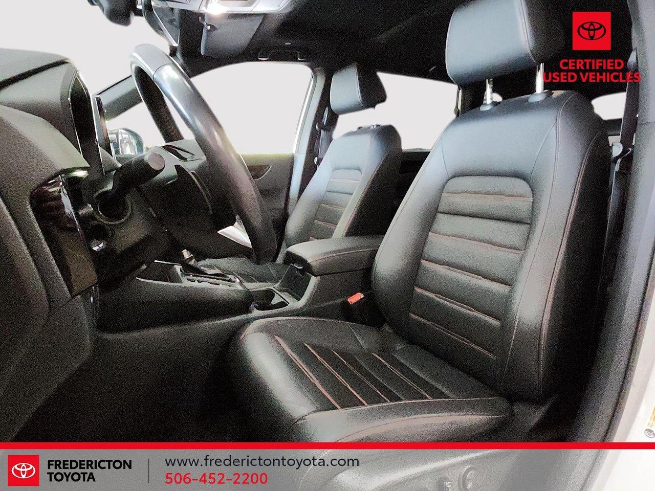 2023 Honda CR-V Hybrid Touring Photo