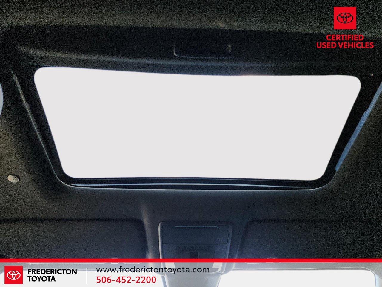 2023 Honda CR-V Hybrid Touring Photo