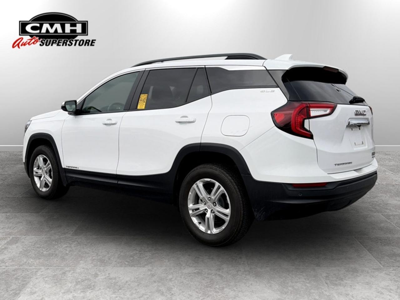 2024 GMC Terrain SLE w/Pro Safety Plus  *CLEAN CARFAX* Photo