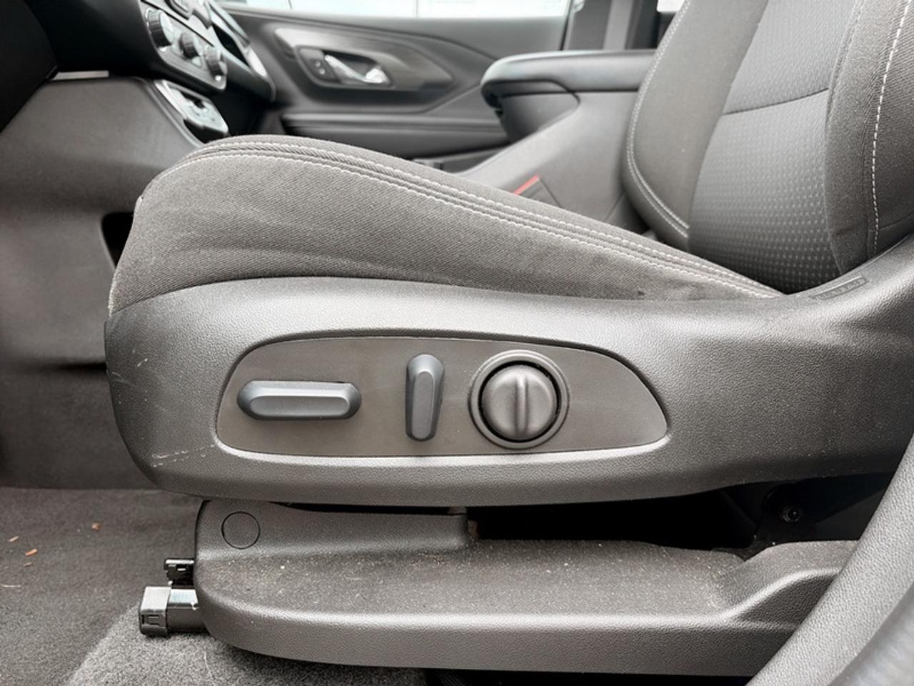 2024 GMC Terrain SLE w/Pro Safety Plus  *CLEAN CARFAX* Photo