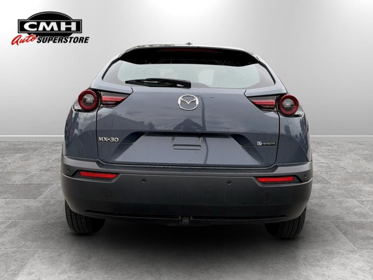 2022 Mazda MX-3 0 EV GS Photo