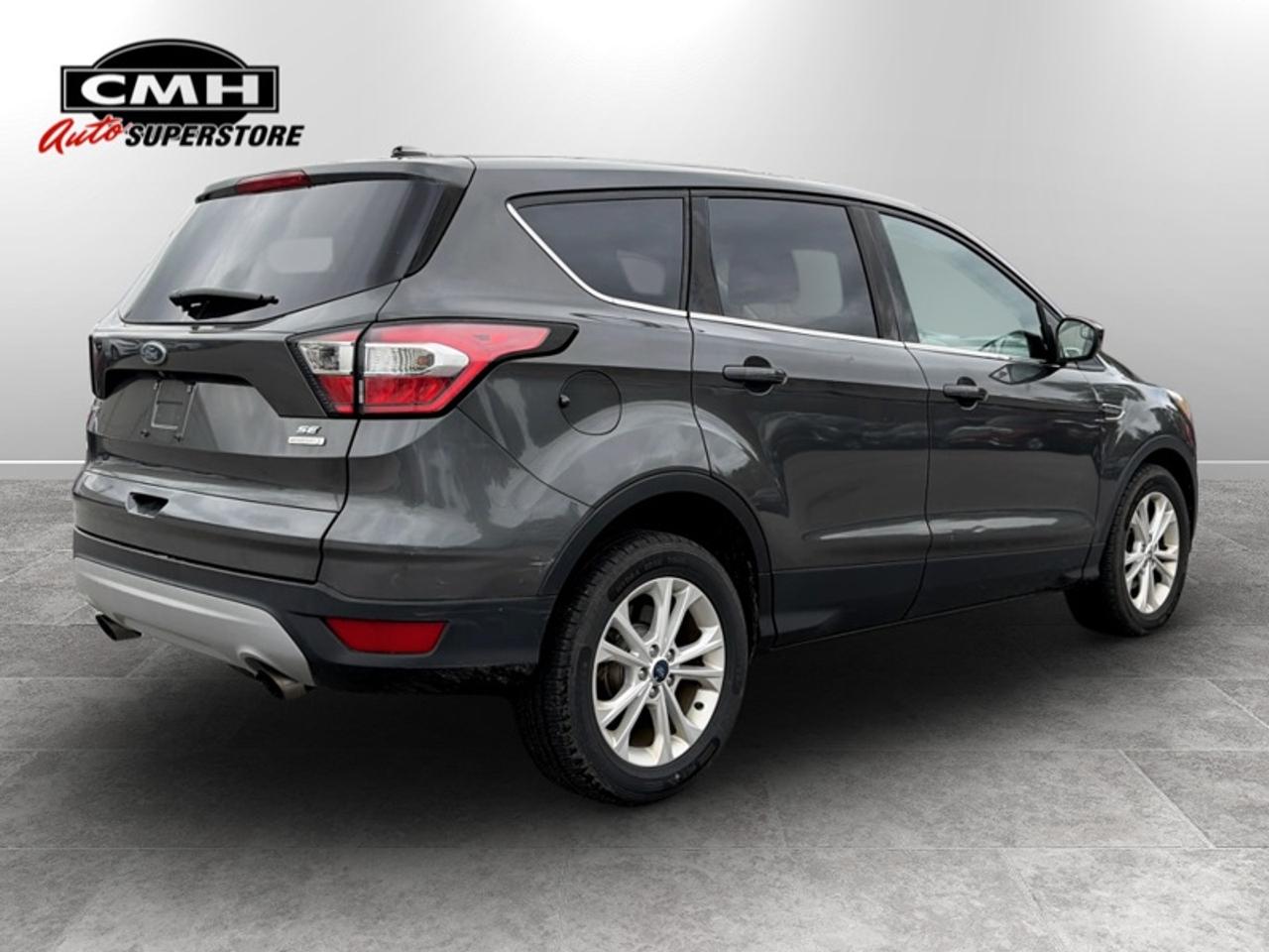 2017 Ford Escape SE  **CLEAN CARFAX** Photo