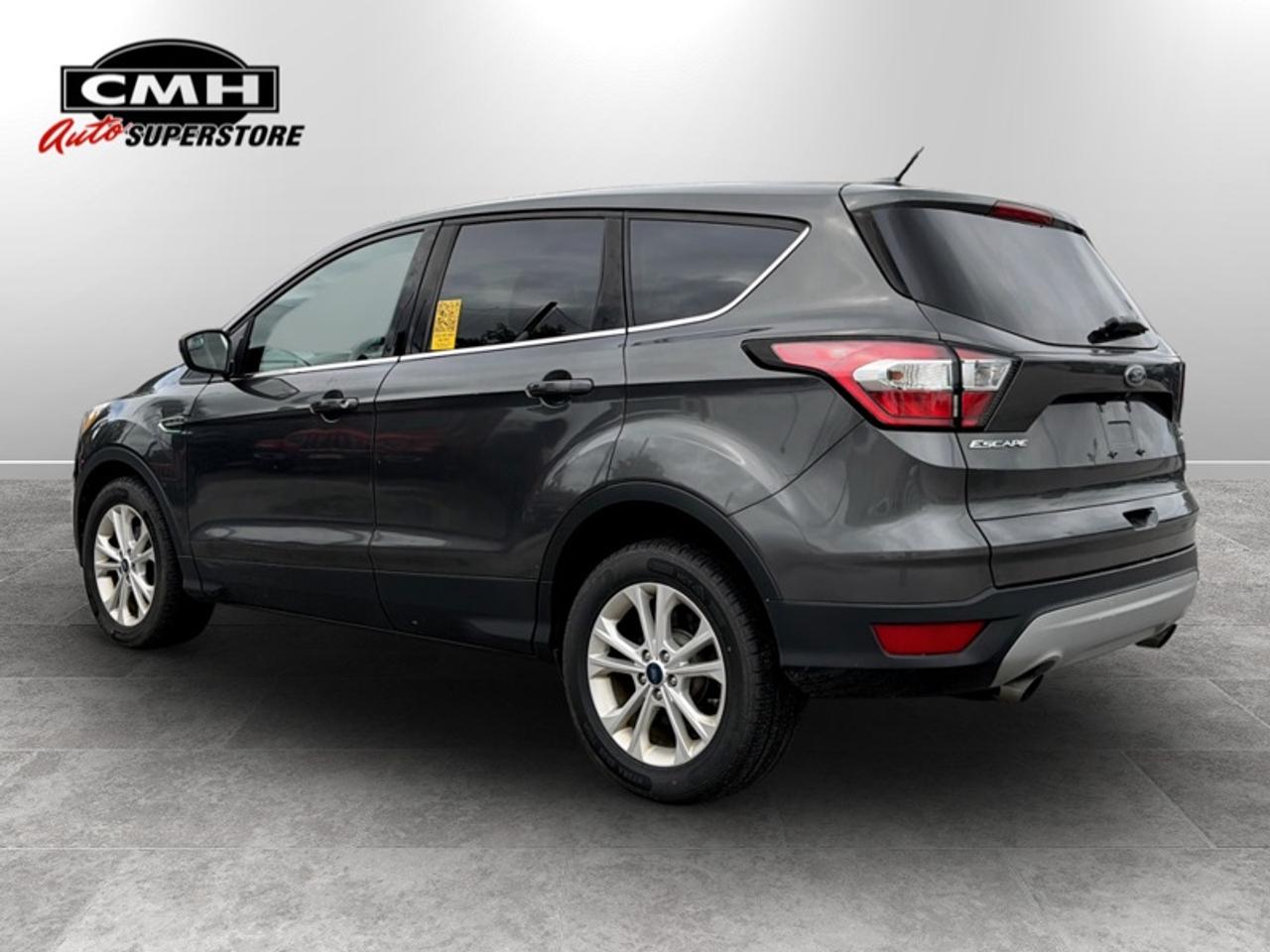 2017 Ford Escape SE  **CLEAN CARFAX** Photo