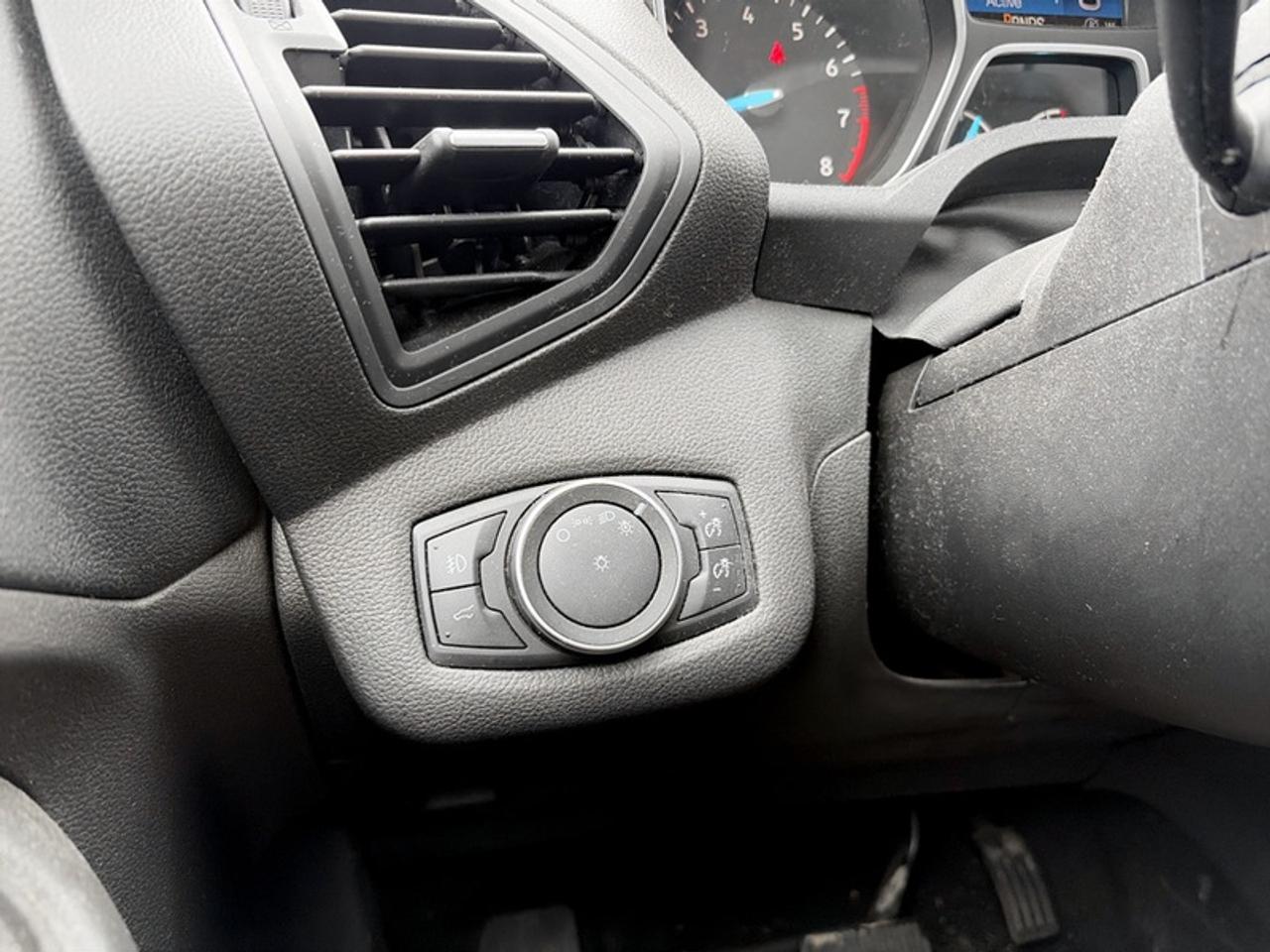 2017 Ford Escape SE  **CLEAN CARFAX** Photo