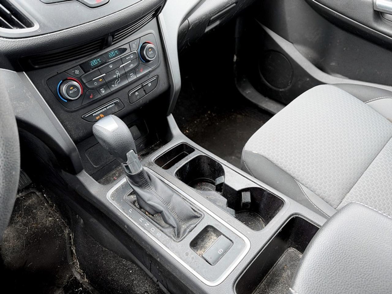 2017 Ford Escape SE  **CLEAN CARFAX** Photo