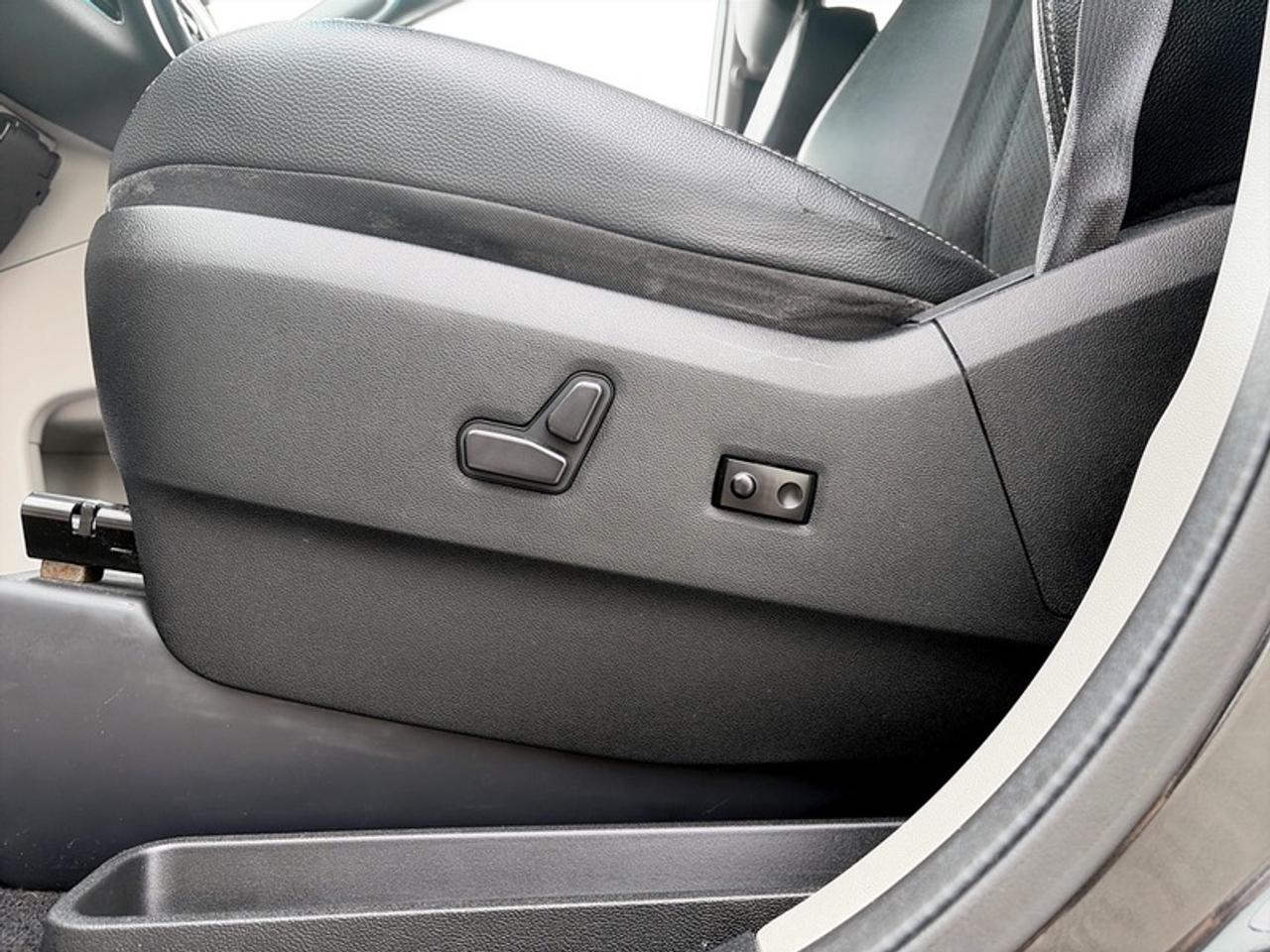 2017 Dodge Grand Caravan Premium Plus  *GREAT MILEAGE* Photo