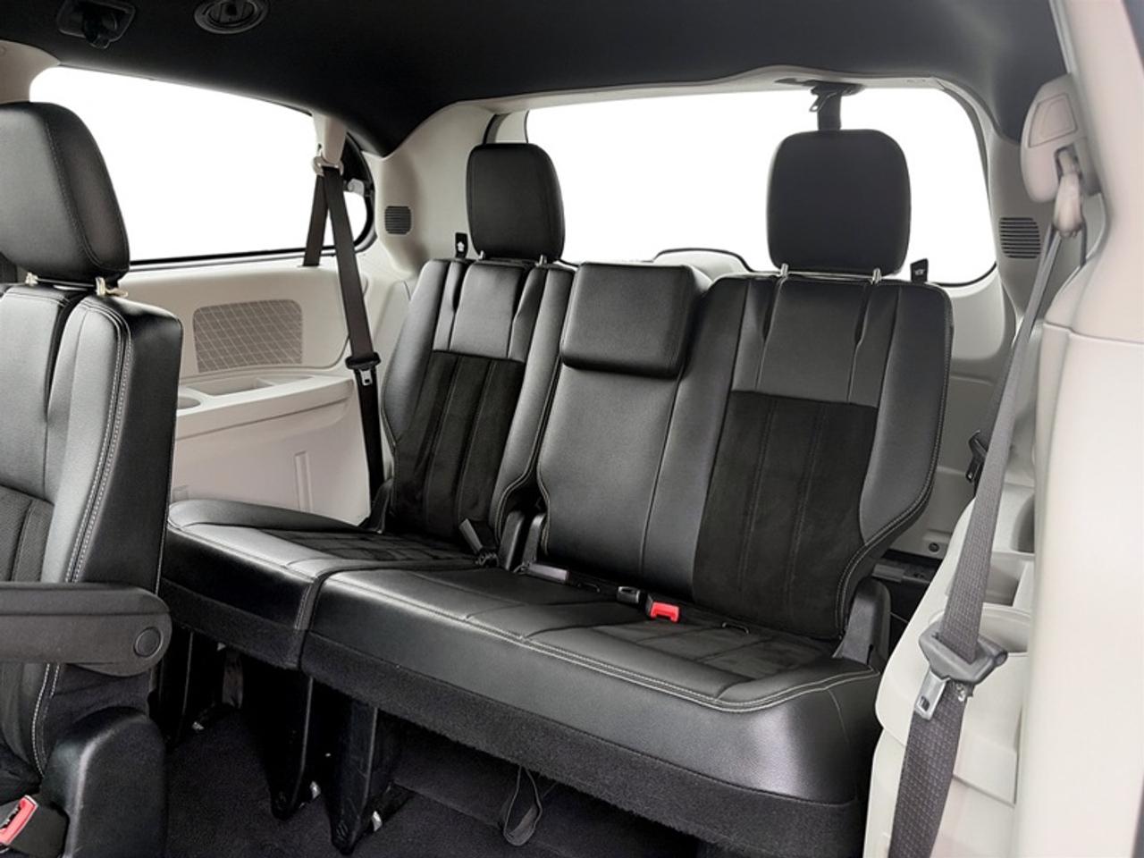 2017 Dodge Grand Caravan Premium Plus  *GREAT MILEAGE* Photo