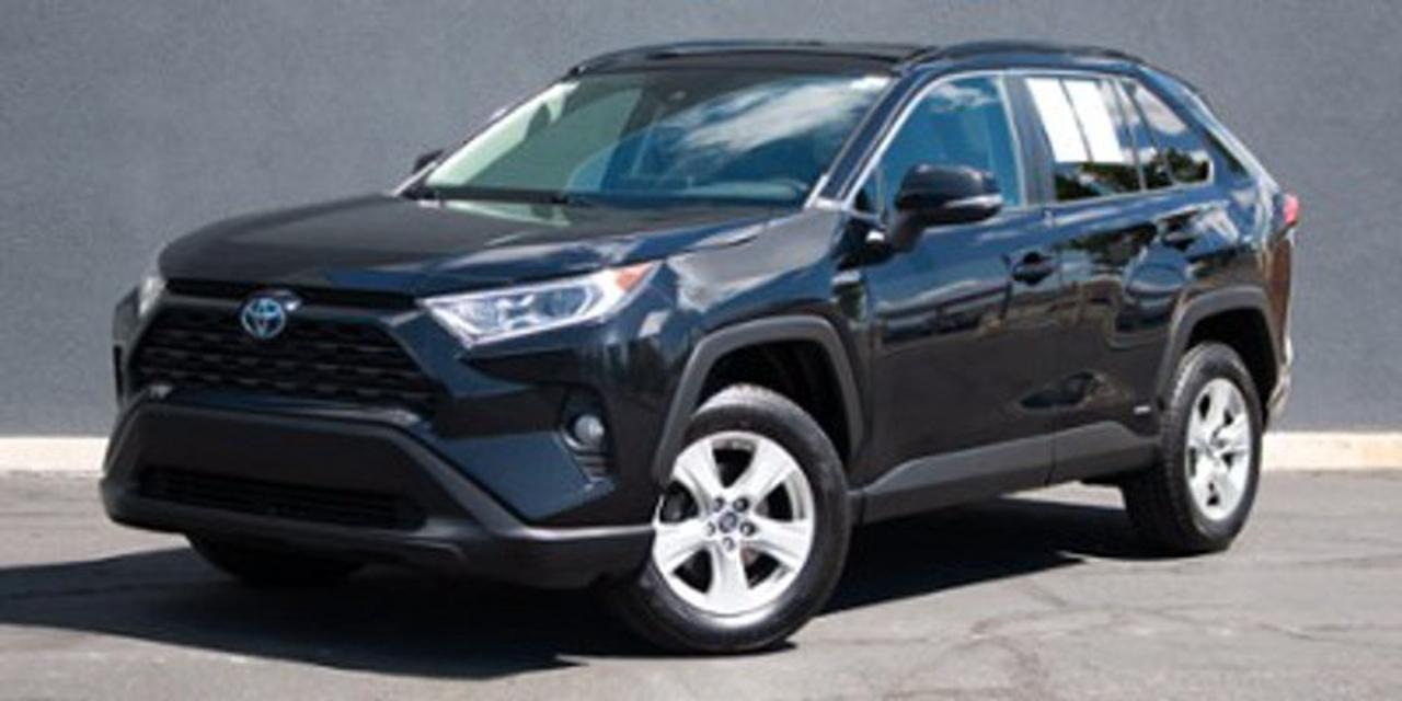 Check out this vehicles pictures, features, options and specs, and let us know if you have any questions. Helping find the perfect vehicle FOR YOU is our only priority.P.S...Sometimes texting is easier. Text (or call) 1-204-900-8266 for fast answers at your fingertips!Dealer Permit #4697