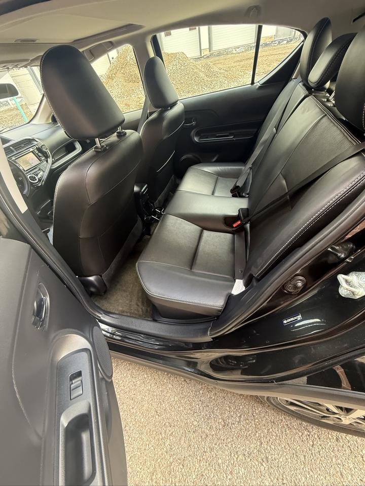 2018 Toyota Prius c Technology Photo
