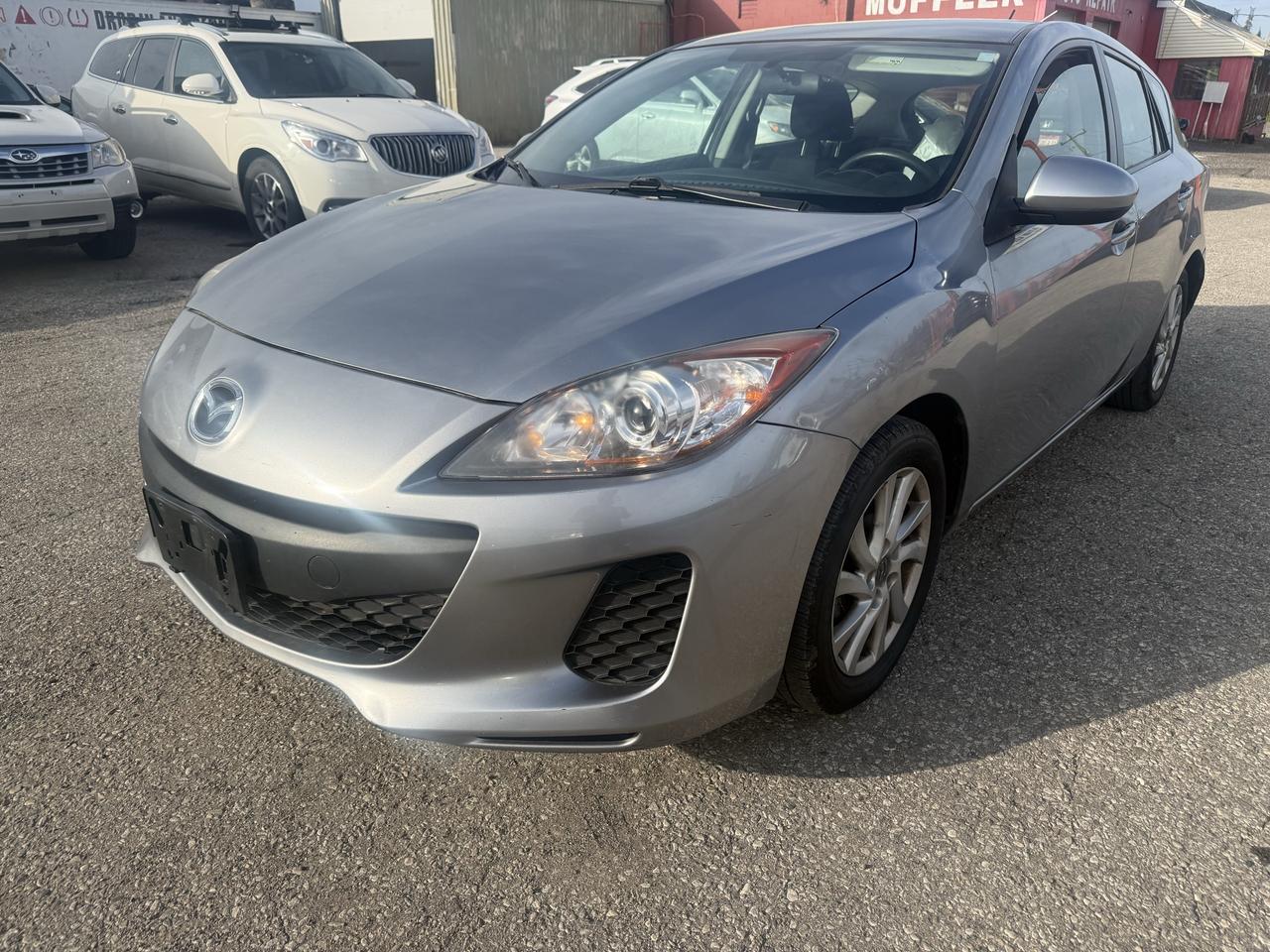  2013 Mazda MAZDA3 Sport GX   