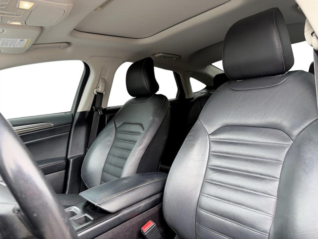2017 Ford Fusion SE Luxury Pkg Photo