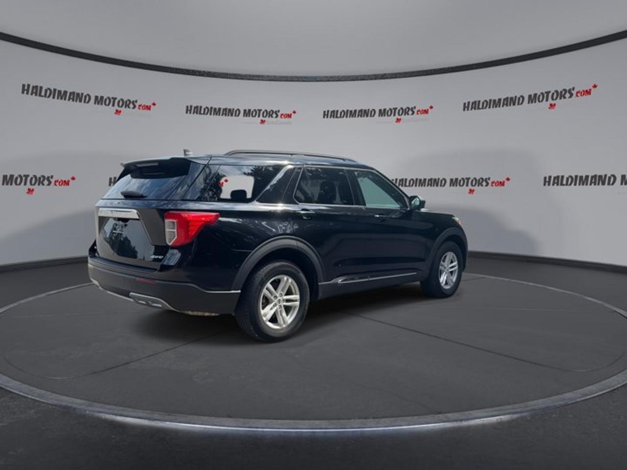 2024 Ford Explorer XLT 4WD | No Accidents | Leather Seats | Heated Steering Wheel Photo