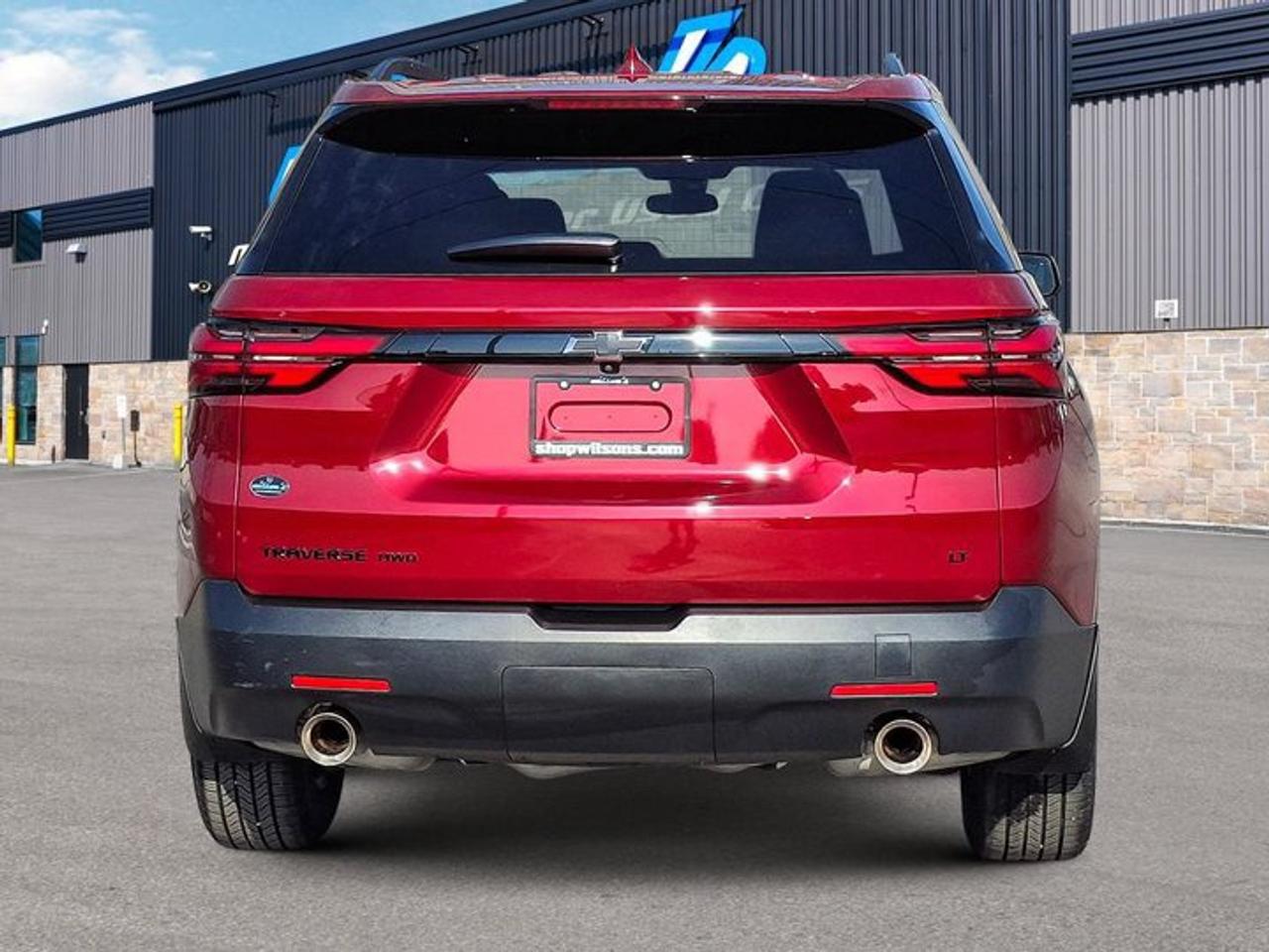 2023 Chevrolet Traverse LT AWD | V6 | Midnight Sport Edition | Heated Seats | Power Seat | Power Liftgate | and More ! Photo