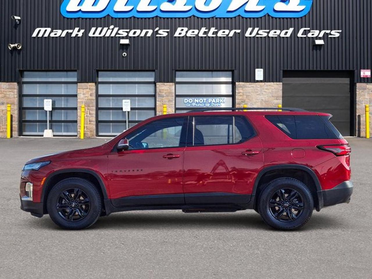 2023 Chevrolet Traverse LT AWD | V6 | Midnight Sport Edition | Heated Seats | Power Seat | Power Liftgate | and More ! Photo1