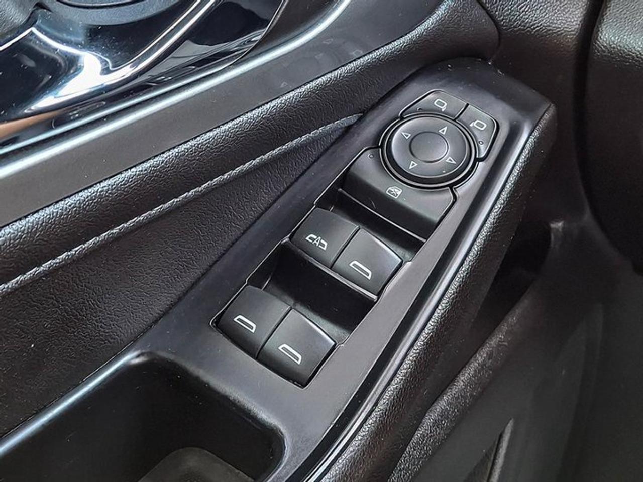2023 Chevrolet Traverse LT AWD | V6 | Midnight Sport Edition | Heated Seats | Power Seat | Power Liftgate | and More ! Photo