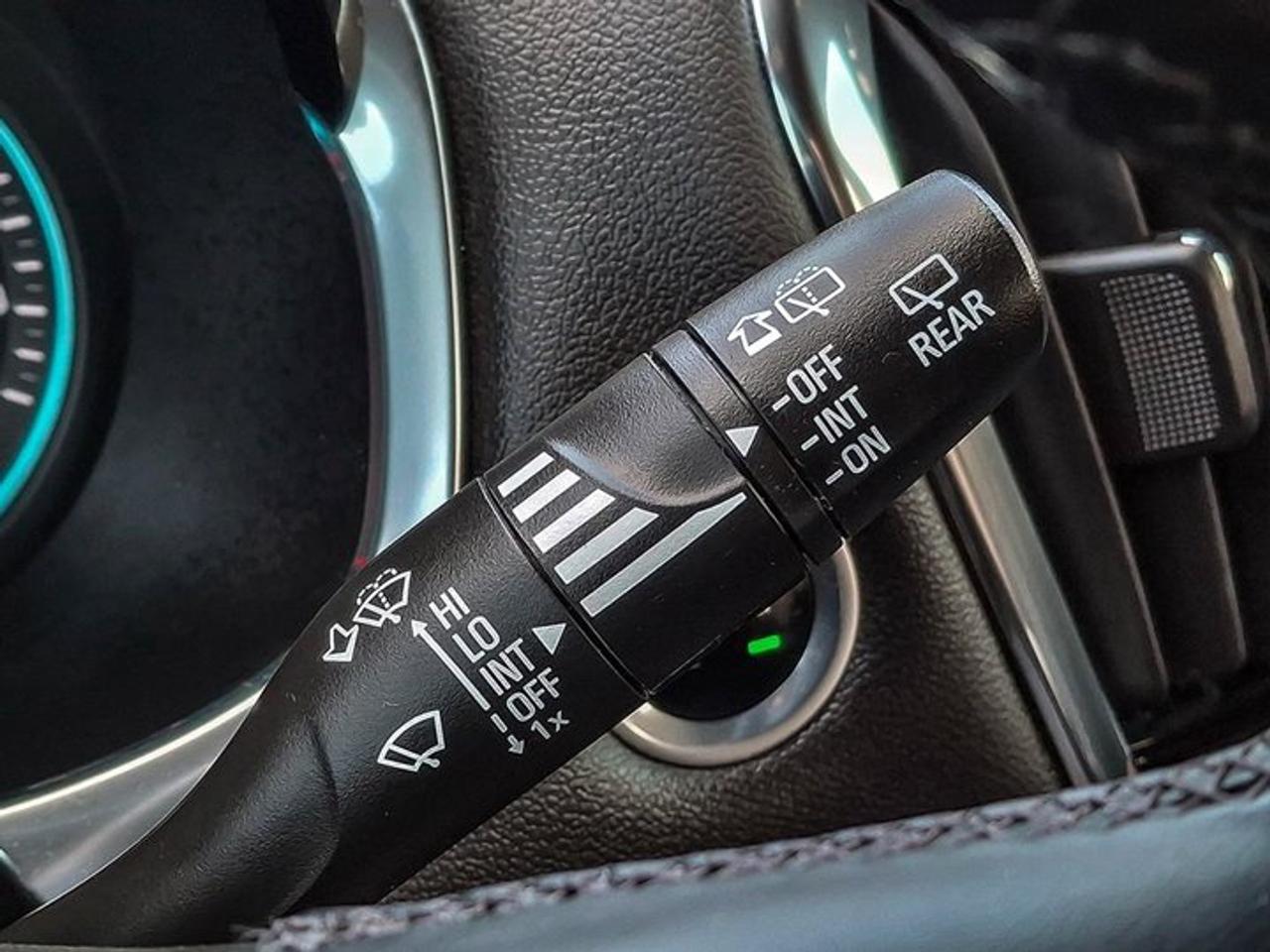 2023 Chevrolet Traverse LT AWD | V6 | Midnight Sport Edition | Heated Seats | Power Seat | Power Liftgate | and More ! Photo