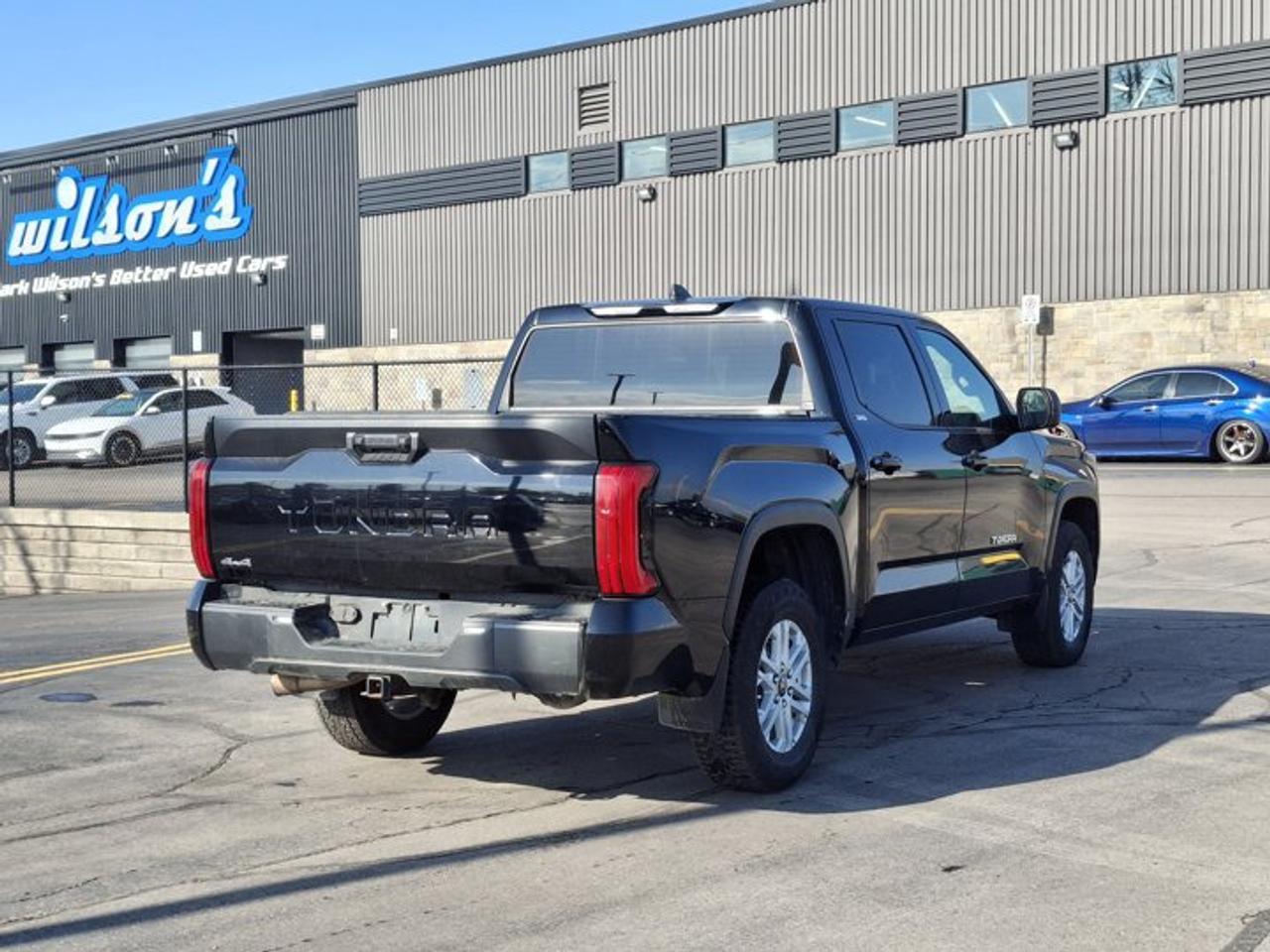 2025 Toyota Tundra SR5 Crew 4X4 | Heated Wheel + Seats | Power Seat | Radar Cruise | CarPlay + Android | and More ! Photo4