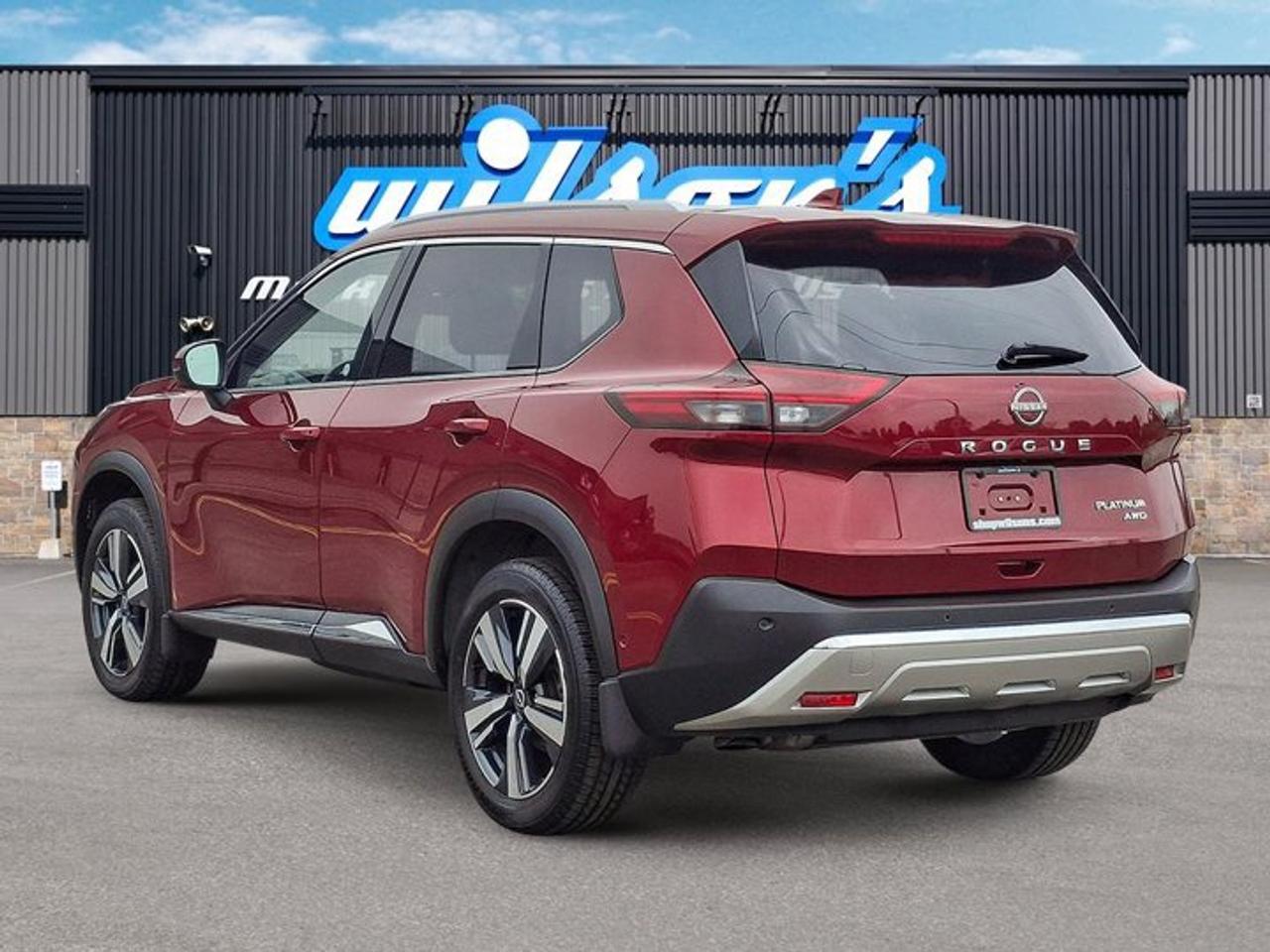 2022 Nissan Rogue Platinum AWD | Leather | Pano Roof | Heated Seats + Steering | Navi | Adaptive Cruise | and More ! Photo