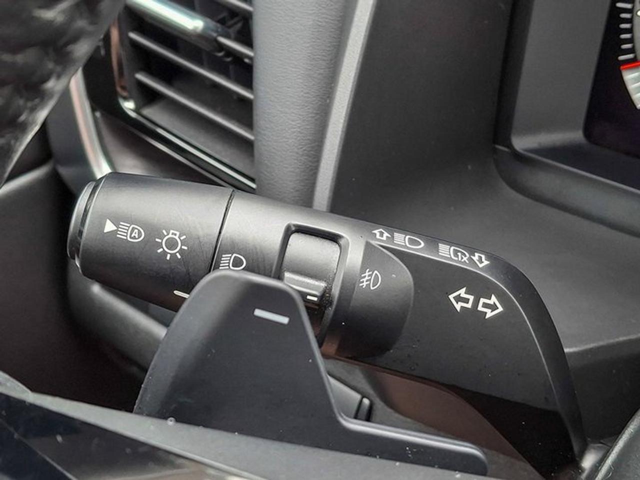2022 Nissan Rogue Platinum AWD | Leather | Pano Roof | Heated Seats + Steering | Navi | Adaptive Cruise | and More ! Photo