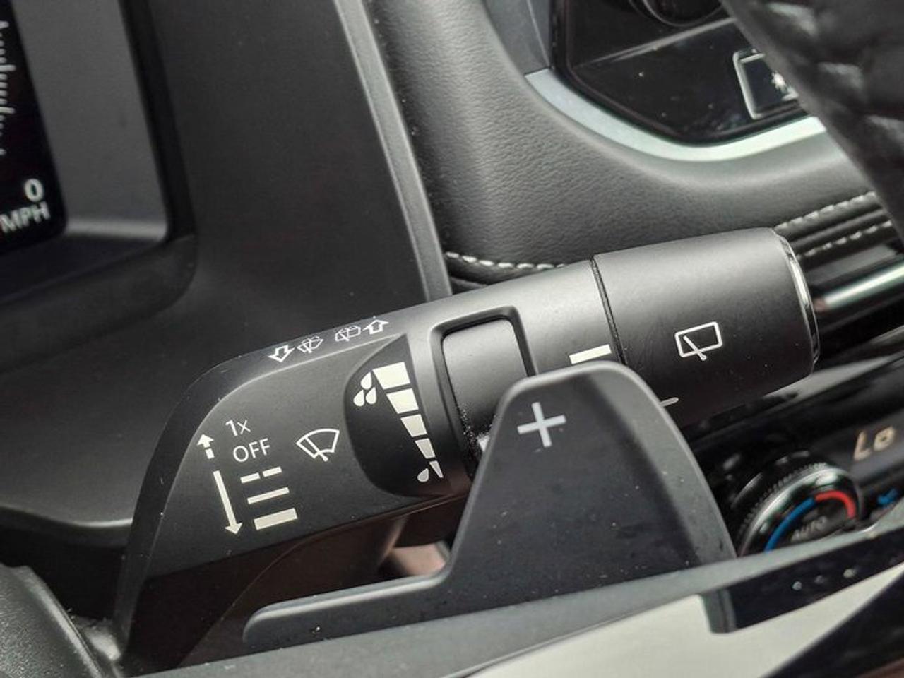 2022 Nissan Rogue Platinum AWD | Leather | Pano Roof | Heated Seats + Steering | Navi | Adaptive Cruise | and More ! Photo