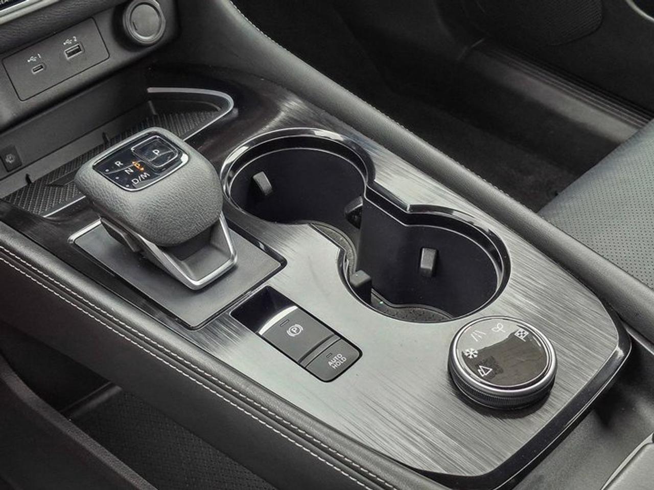 2022 Nissan Rogue Platinum AWD | Leather | Pano Roof | Heated Seats + Steering | Navi | Adaptive Cruise | and More ! Photo